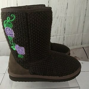 Sketcher boots size 8 chocolate brown purple roses